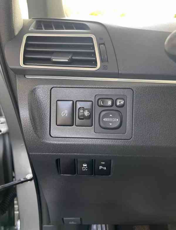 Toyota Verso 1.8i Life benzín 108kw - foto 11