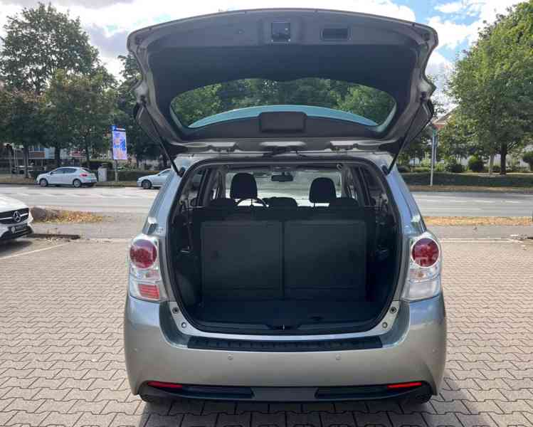 Toyota Verso 1.8i Life benzín 108kw - foto 28