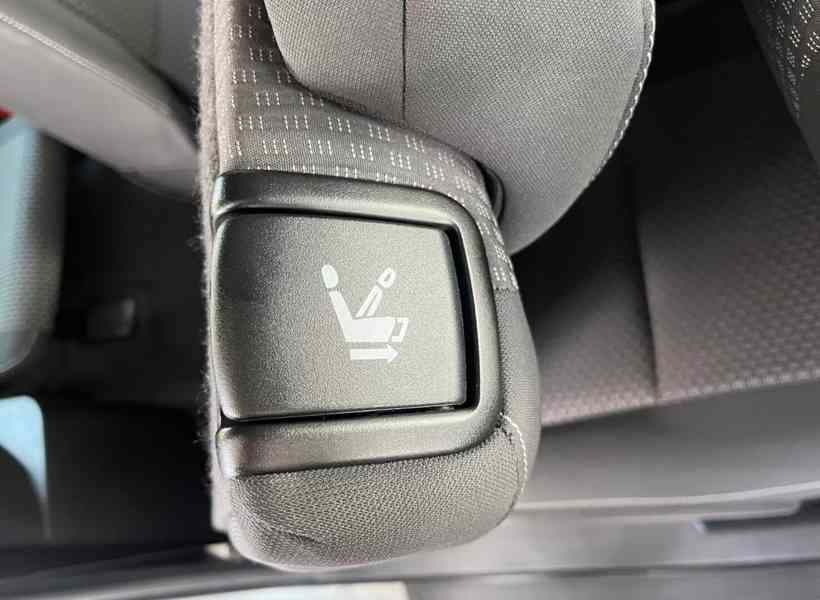 Toyota Verso 1.8i Life benzín 108kw - foto 22