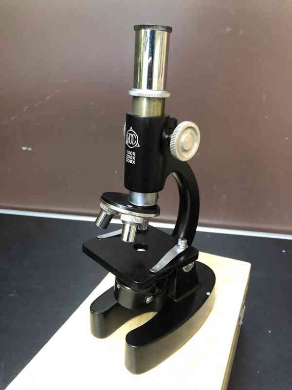 Neměcký mikroskop 50-500x. - foto 2