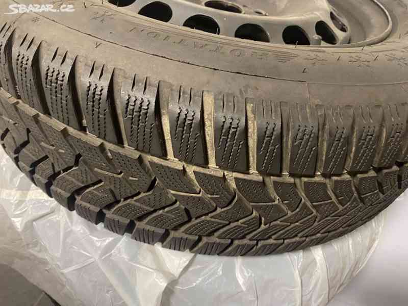 Zimní pneu DUNLOP 215/60 R16 - foto 3