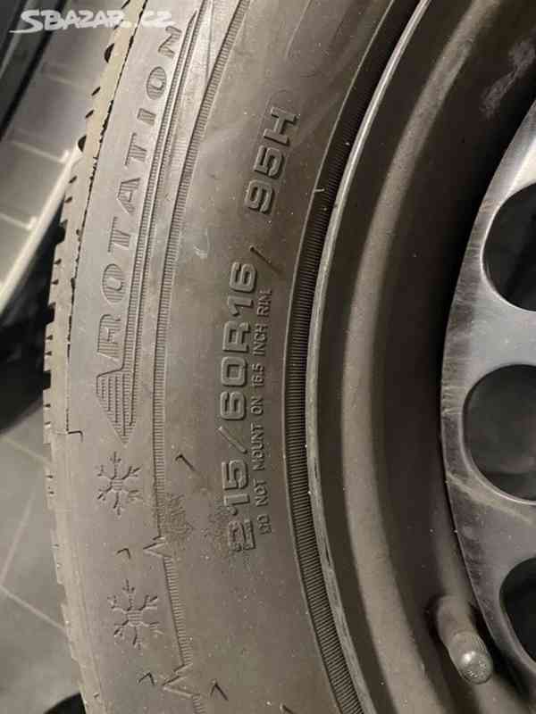 Zimní pneu DUNLOP 215/60 R16 - foto 2