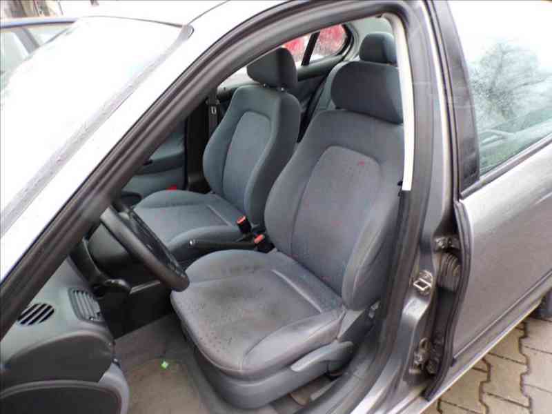 Seat Toledo 1,6 i KLIMATIZACE - foto 7