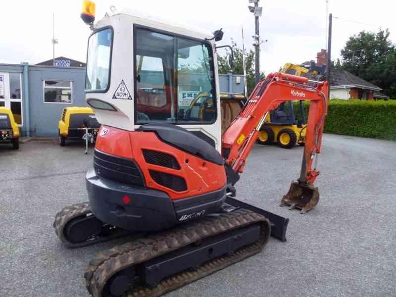 Minibagr Kubota U25 -3 - foto 2