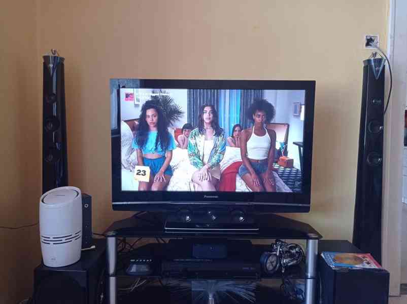 Plazma TV Panasonic TH-42PX80E - foto 4