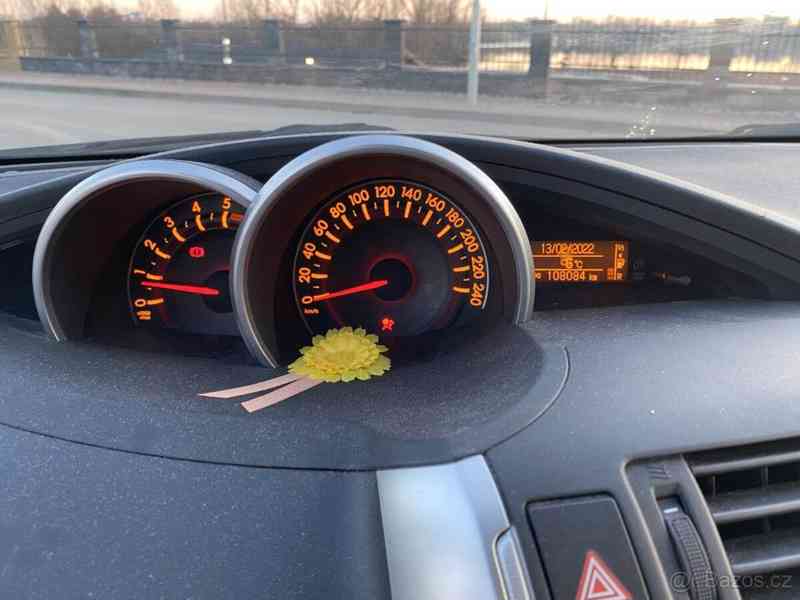 Toyota Verso 2.0 D-4D SOL, 7-místná	 - foto 3