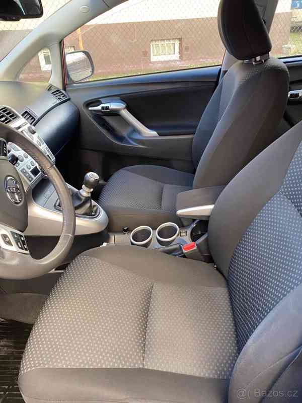 Toyota Verso 2.0 D-4D SOL, 7-místná	 - foto 8