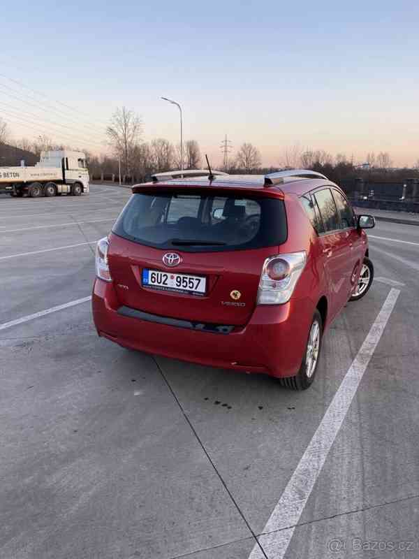 Toyota Verso 2.0 D-4D SOL, 7-místná	 - foto 2