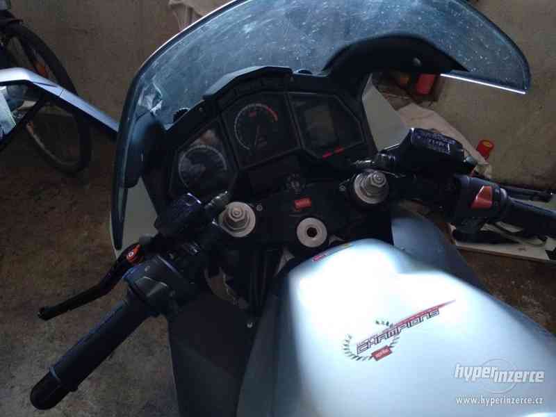 Aprilia RST 1000 Futura - foto 4