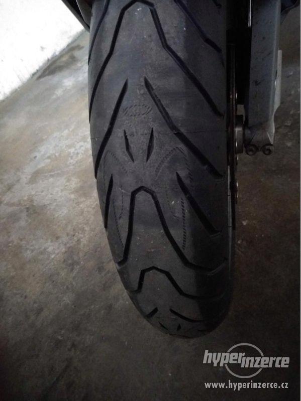 Aprilia RST 1000 Futura - foto 5