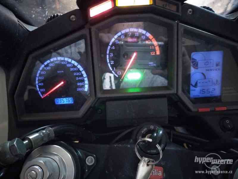 Aprilia RST 1000 Futura - foto 9