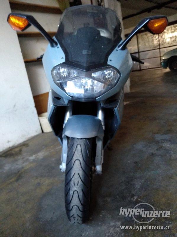 Aprilia RST 1000 Futura - foto 11