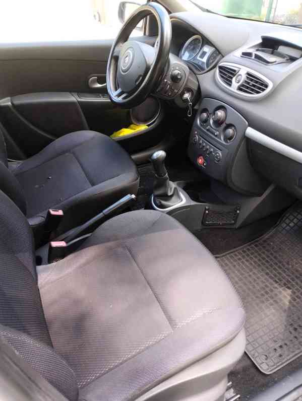 Renault Clio Grandtour 1.5 dCi z roku 2009 / 207192 km. (KR1 - foto 10