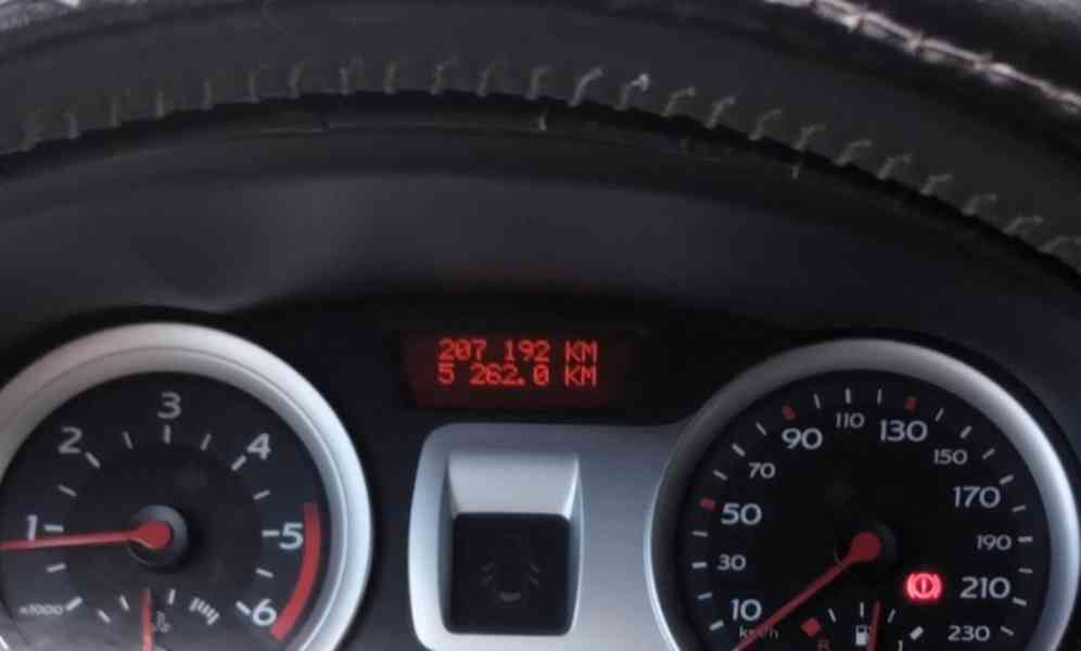 Renault Clio Grandtour 1.5 dCi z roku 2009 / 207192 km. (KR1 - foto 12