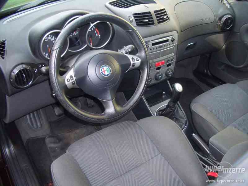 Alfa Romeo 147 1,6i TS 5D; 102.000 km, plně doložený servis - foto 10