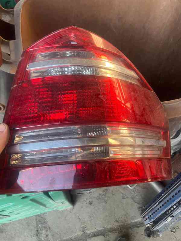 Mercedes GL164 Zadní světla A DALSI DILY INFO TEXT - foto 9
