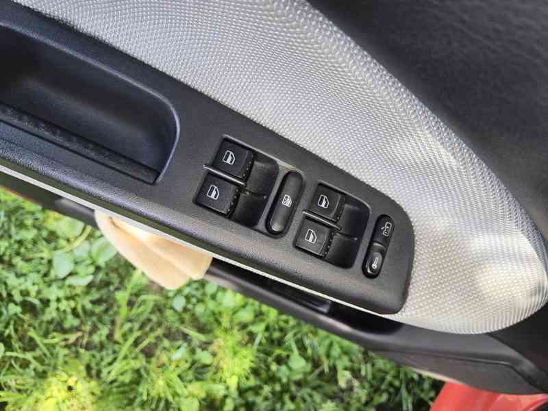 Škoda Octavia RS - foto 25