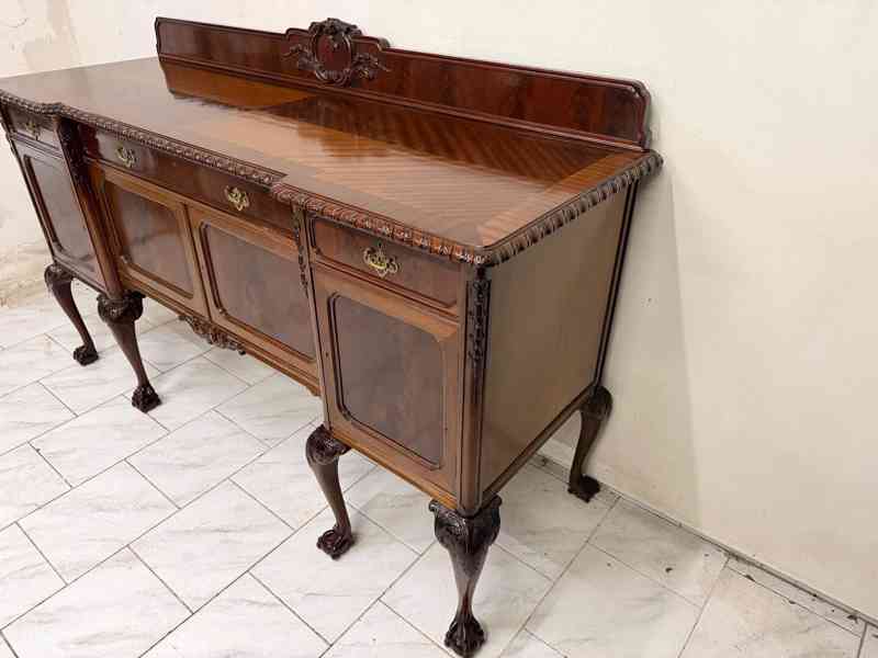 Starožitný bufet Chippendale - foto 2