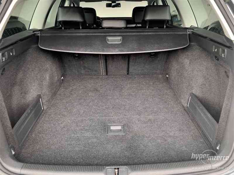 VW Passat B7 Highline 2.0TDi, Alcantara, 1maj, DPH - foto 14