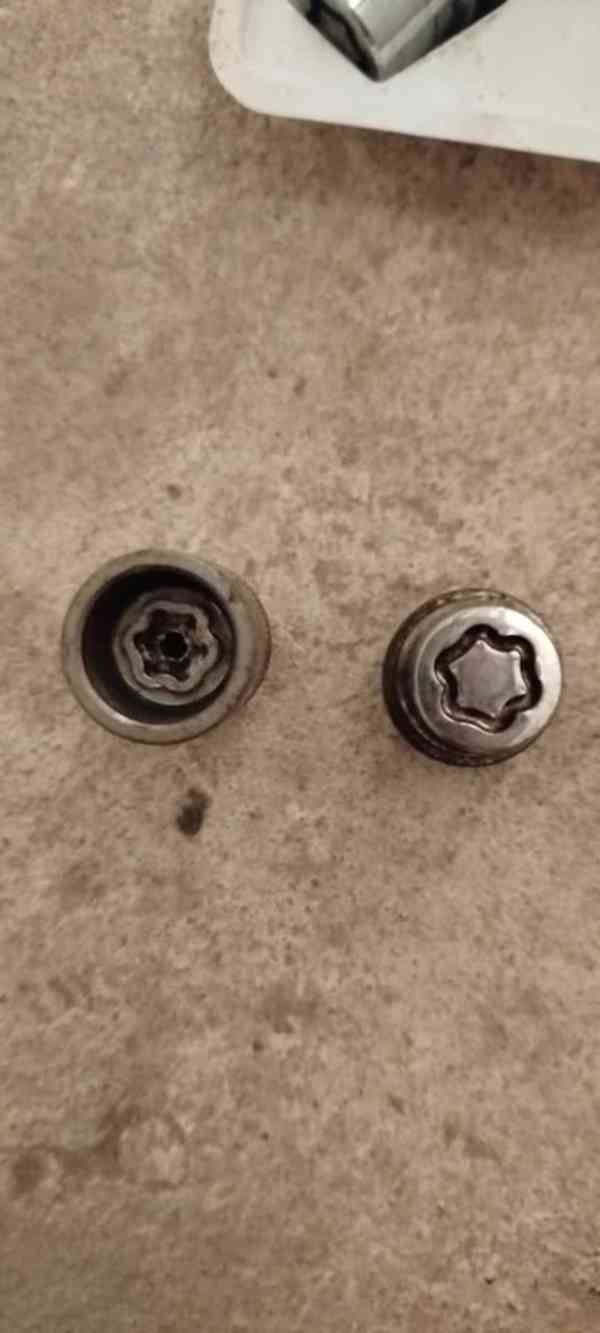 Bezpečnostní matice originál Toyota PW456-00013 - foto 4