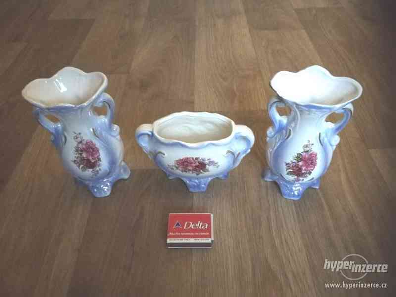 Porcelánové vázy a dóza - foto 1