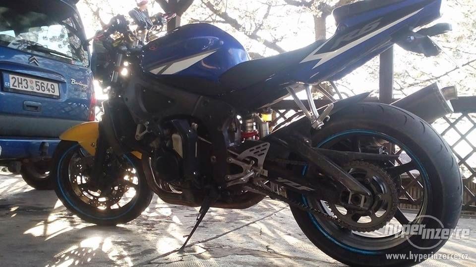 Yamaha YZF R6 2004 - foto 2