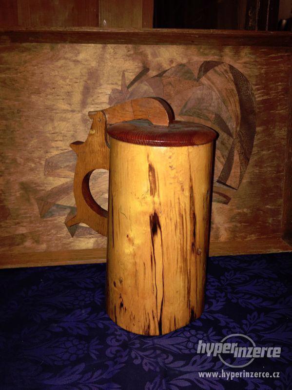 Dřevěný pivní korbel - foto 1