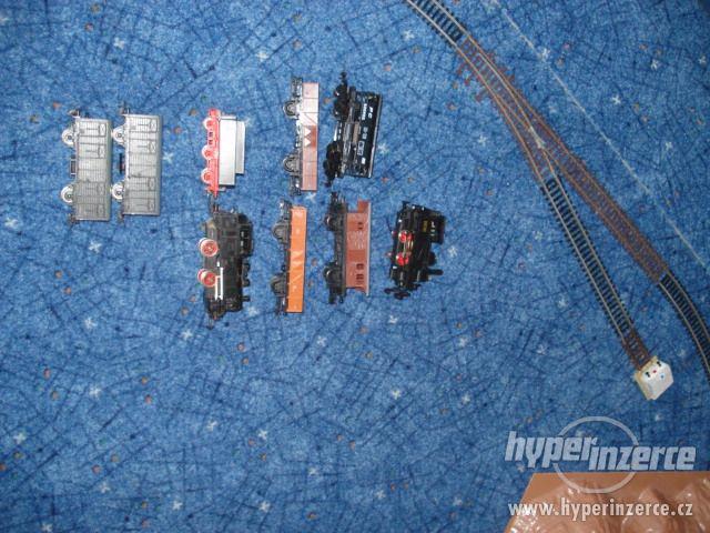 Prodám rozšířený start-set modelové železnice Mehano H0 - foto 2