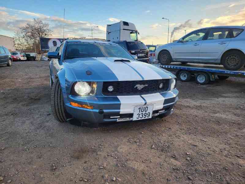 Ford Mustang 4,0   150kw,najeto 77tis m - foto 8