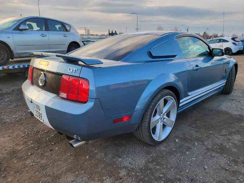 Ford Mustang 4,0   150kw,najeto 77tis m - foto 10