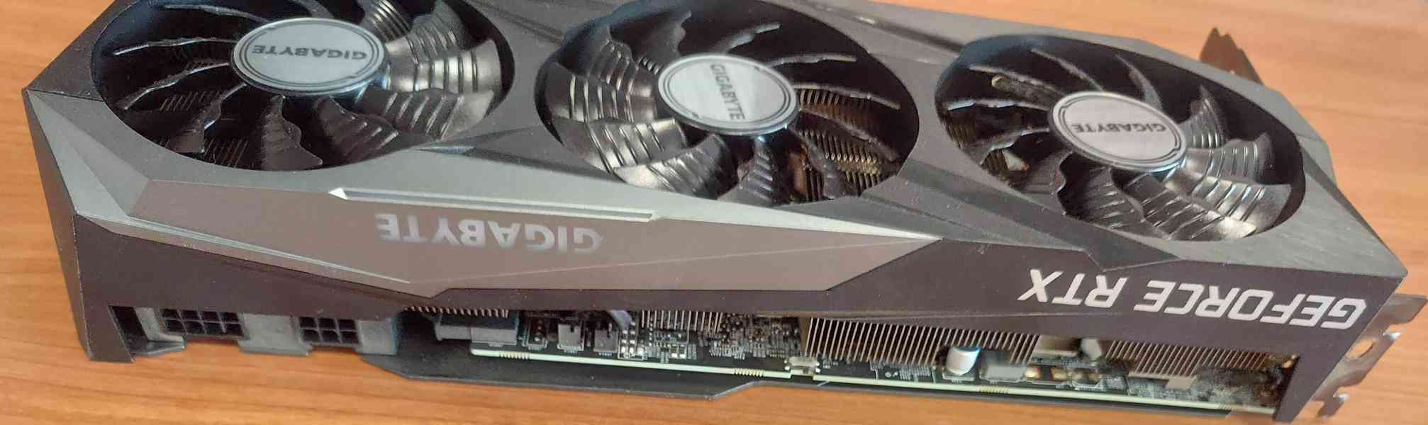 Grafická karta GIGABYTE GeForce RTX 3070 GAMING OC 8G - foto 4