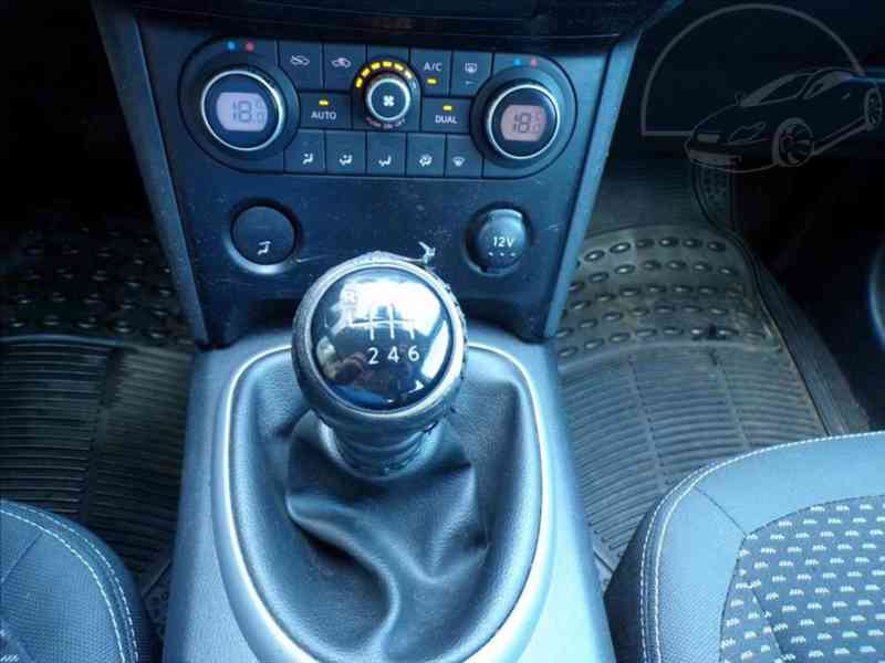 Nissan Qashqai 1,5 DCi TAŽNÉ ZAŘÍZENÍ - foto 7