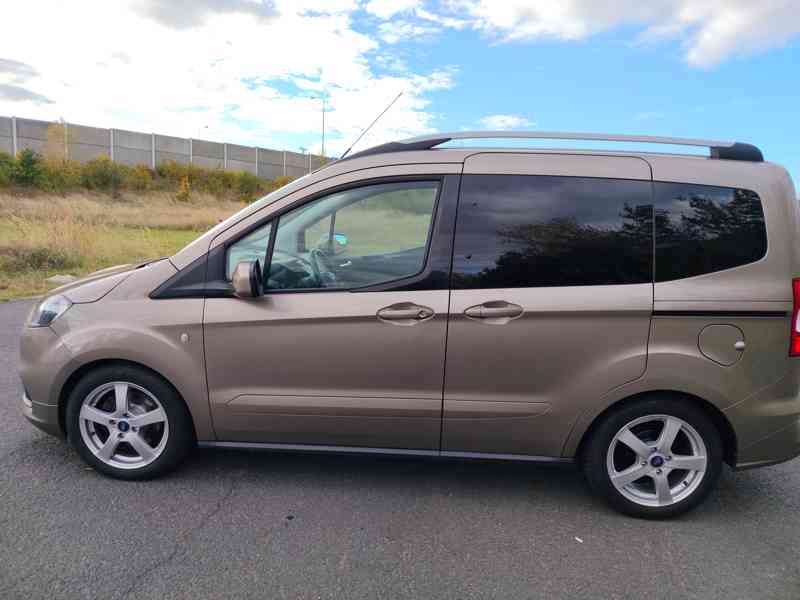 Ford Tourneo Courier  1,5 TDCI 75kW mod.22 - foto 4