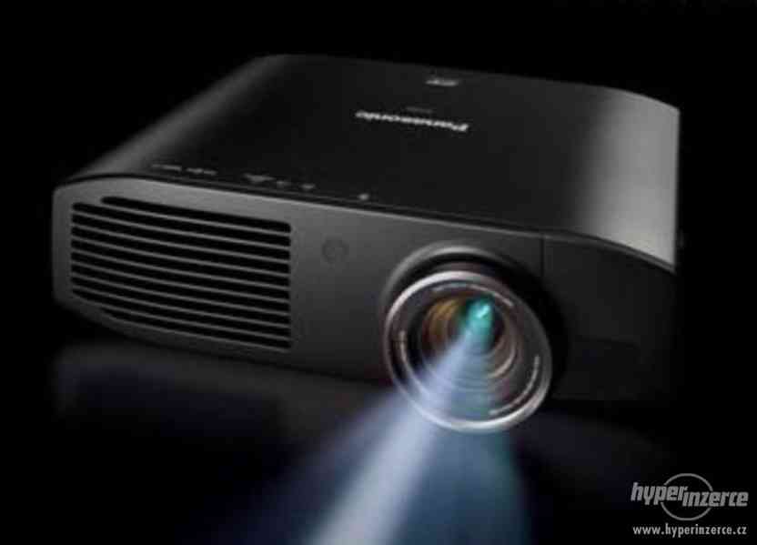 Projektor Panasonic PT-AT6000E - foto 1