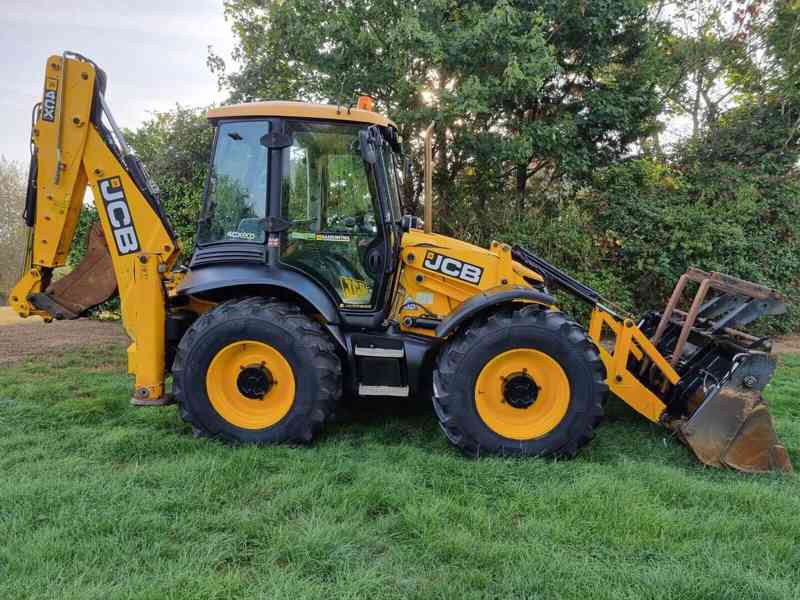  Traktobagr JCB 4 CX - 4x4 - foto 1