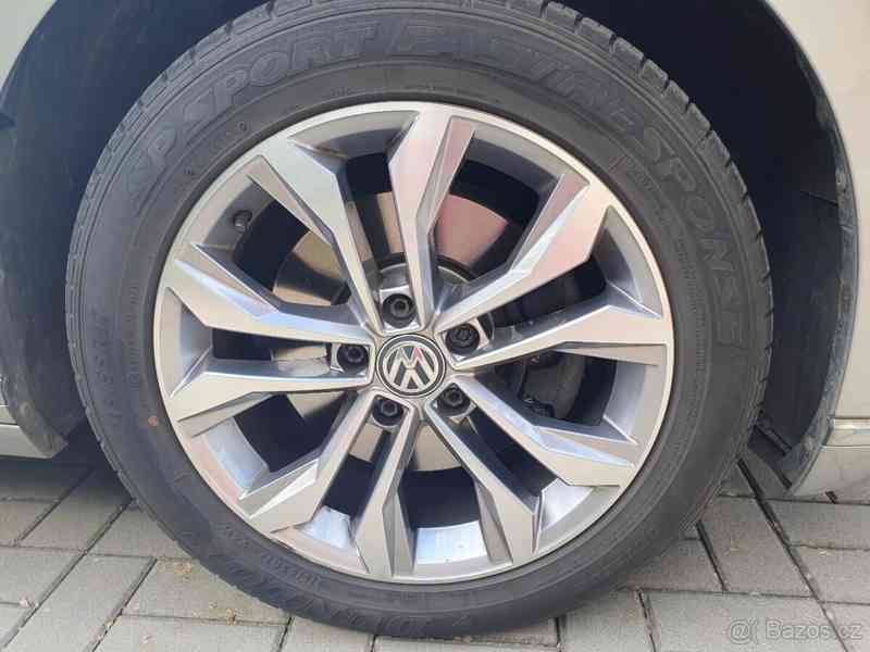 Volkswagen Passat Highline 2.0 kombi 110kW  - foto 10