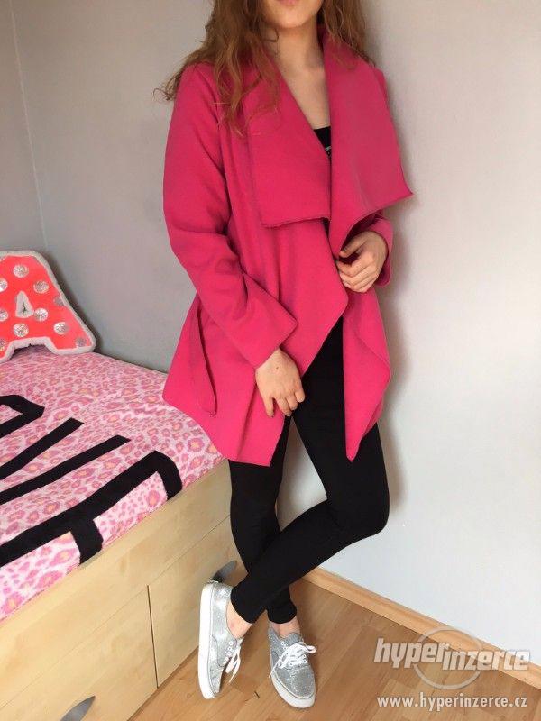 Fleecový růžový kabátek, vel. UNI - foto 1