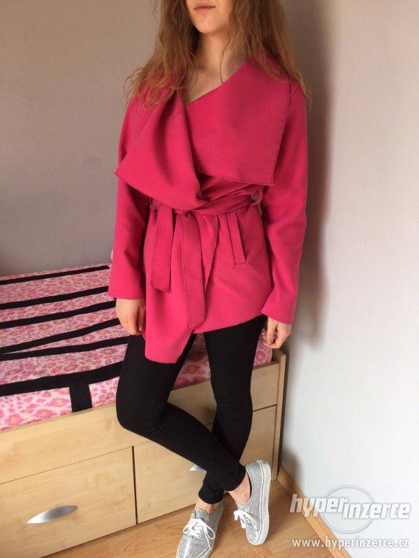 Fleecový růžový kabátek, vel. UNI - foto 3