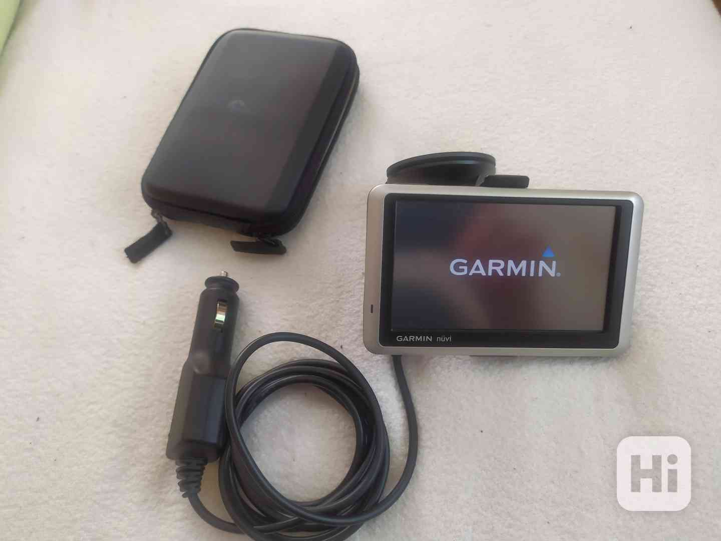 Prodám navigaci Garmin + příslušenství - foto 1