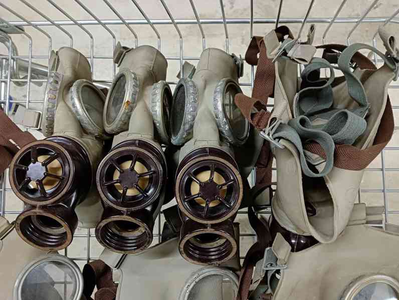 Plynové masky 1967, velikost 4 - foto 2