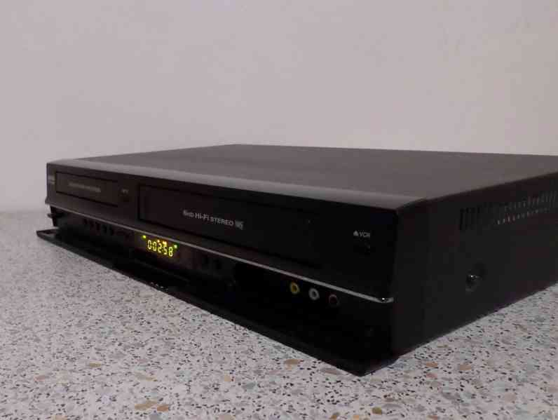 📼>📀VHS-DVD rekordér Schneider DVR4957 - foto 2
