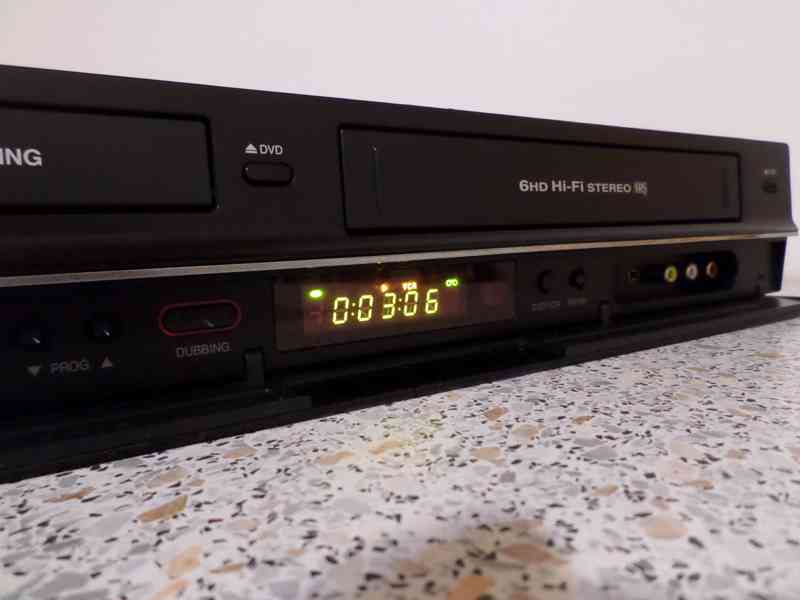📼>📀VHS-DVD rekordér Schneider DVR4957 - foto 4