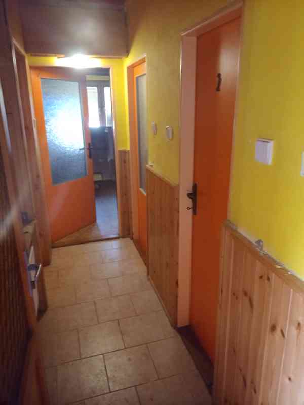 Sleva!!!!! Prodám dvougenerační  castecne rekonstruovany  dů - foto 13