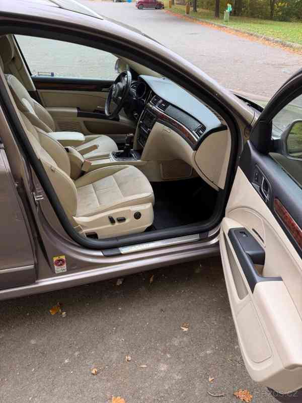 Škoda Superb 2,0   tdi manuál, 2 majitel koup. CZ - foto 7