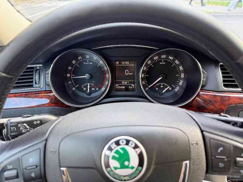 Škoda Superb 2,0   tdi manuál, 2 majitel koup. CZ - foto 13