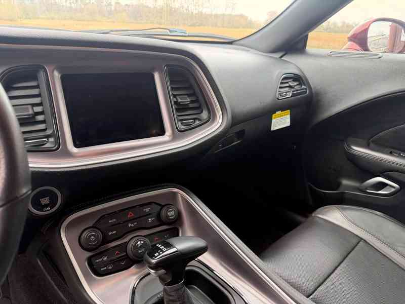 Dodge Challenger 3,6 GT PLUS AWD 2019 - foto 11