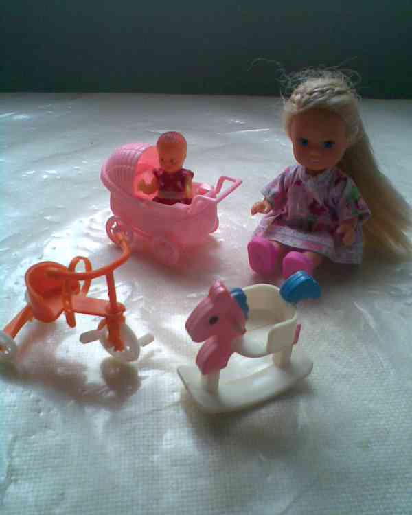 Retro nábyteček s panenkami - foto 7