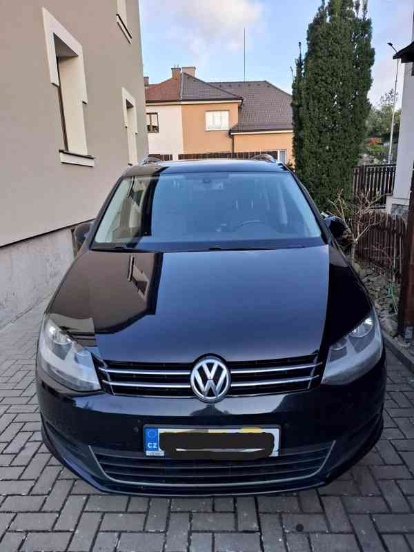 Volkswagen Sharan rok 2011 stav tach. 270 000+ - foto 2