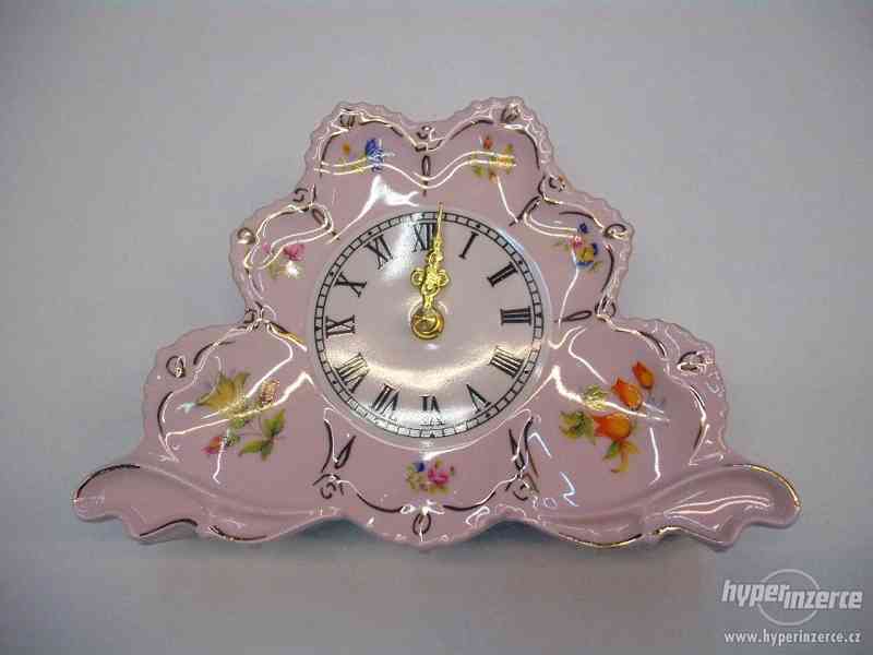 Růžový porcelán z Chodova - Lenka - stojací hodiny - foto 1