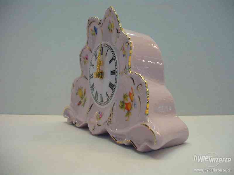 Růžový porcelán z Chodova - Lenka - stojací hodiny - foto 3